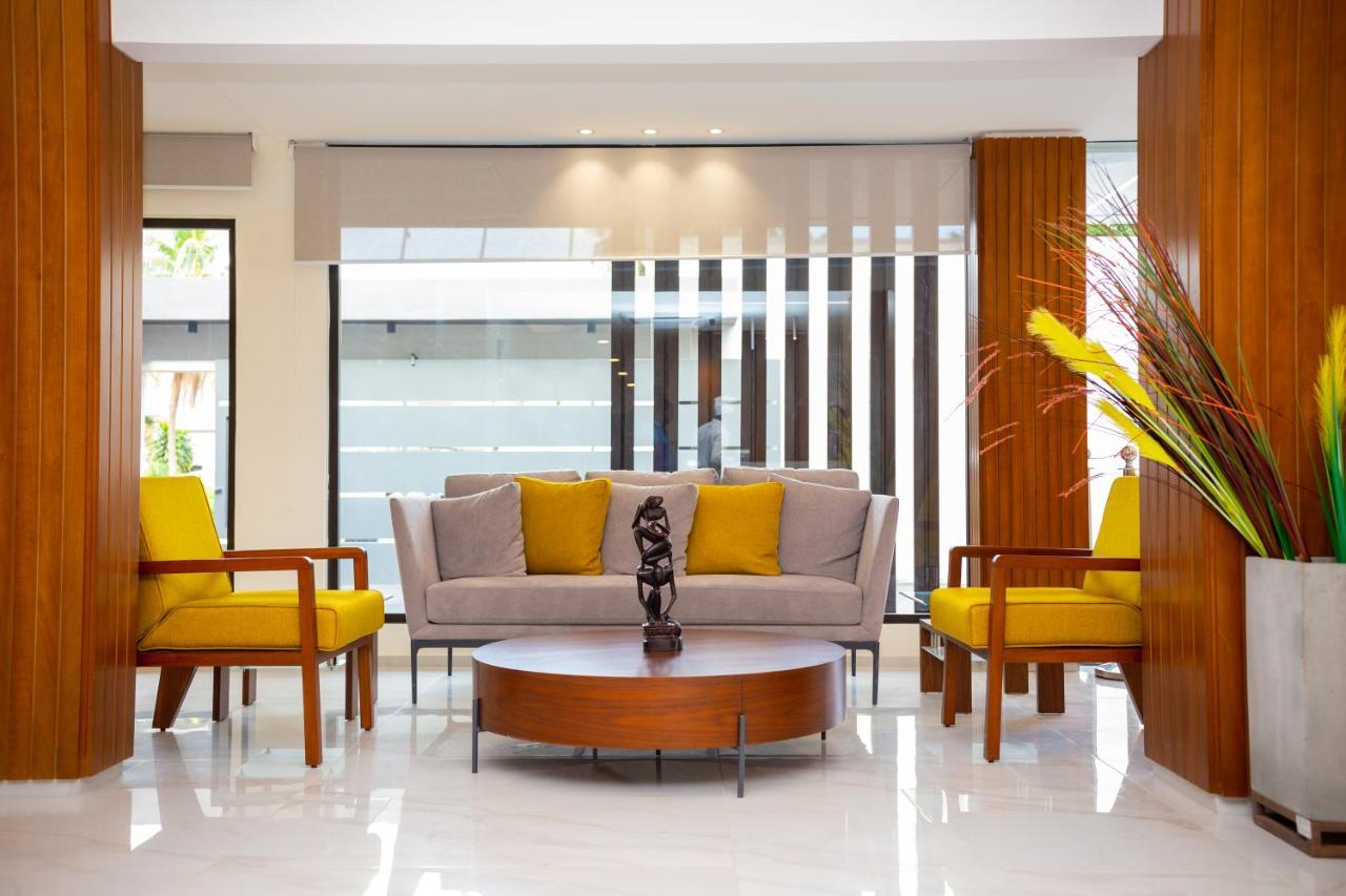 Silver Moon Hotel Абиджан Экстерьер фото