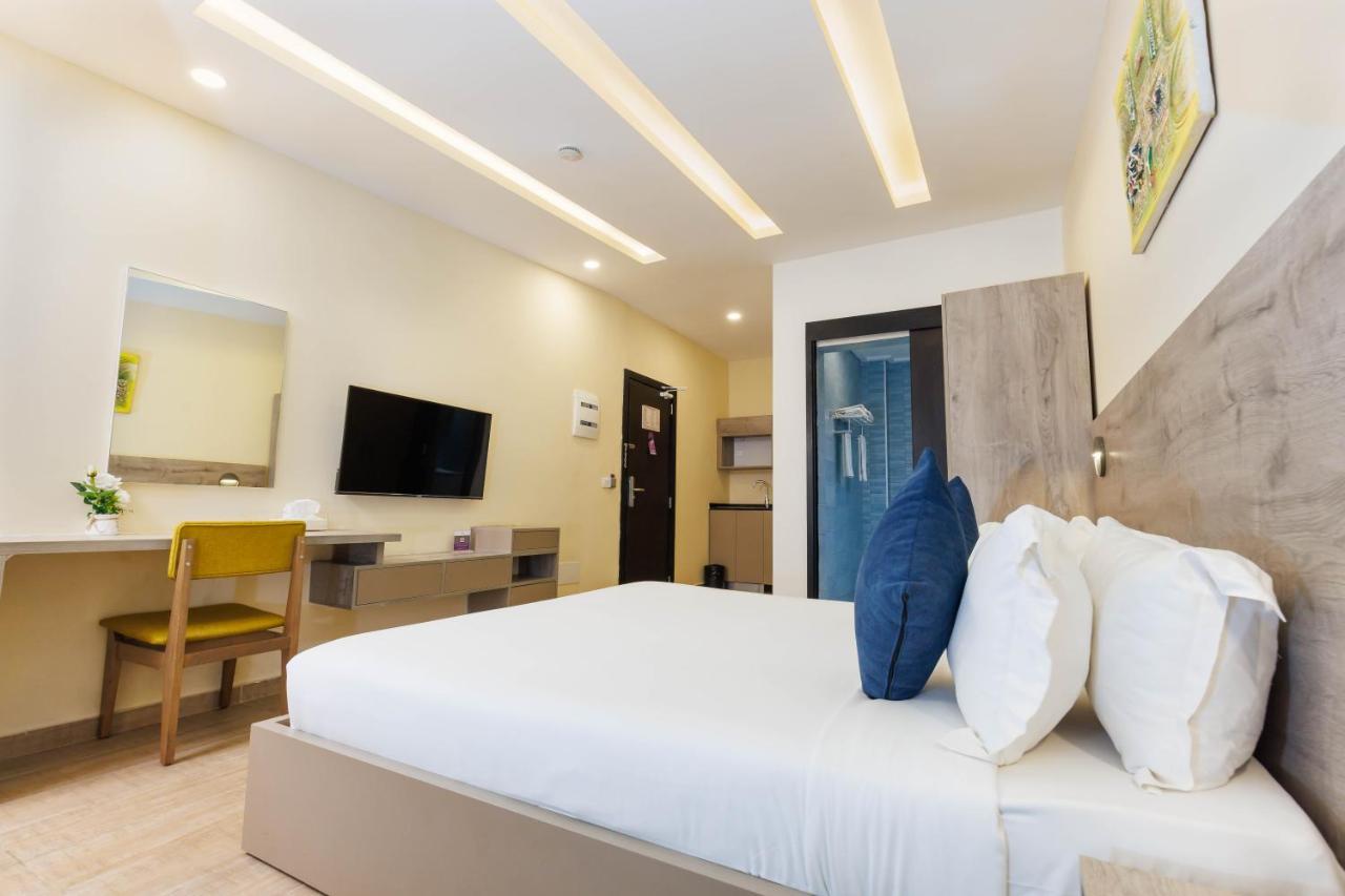 Silver Moon Hotel Абиджан Экстерьер фото